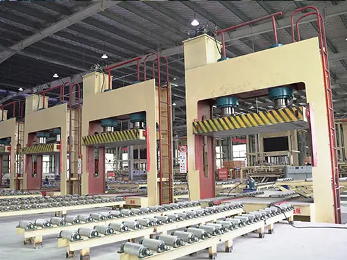 Pressed Plywood Production